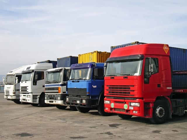 image-153949-trucks.jpg?1444046252254